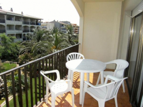 Apartment in Estartit near sand beach